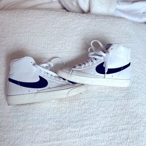 Nike Blazer Mid ‘77 High Top Sneaker